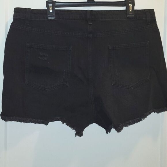 Wild Fable Distressed High Rise Black Jean Shorts Frayed 18 Plus Size NWT - Picture 3 of 7